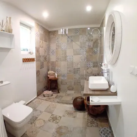 Au Champ Du Coq Bed & Breakfast