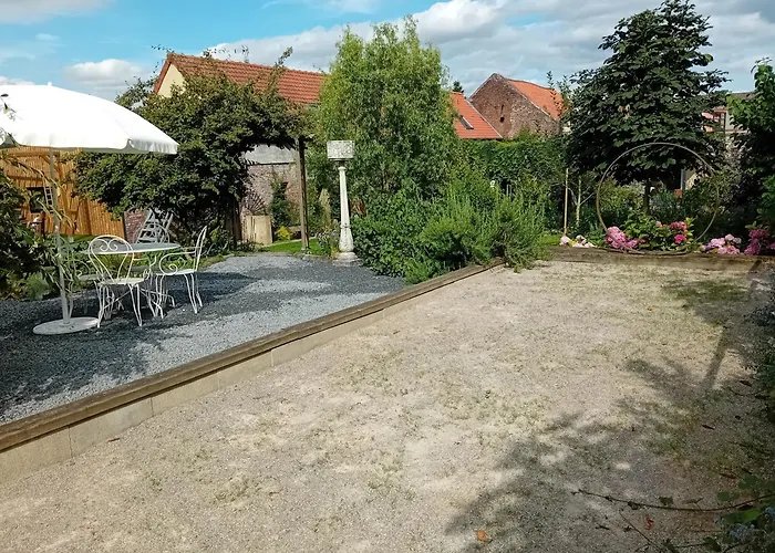 Au Champ Du Coq Couette-café