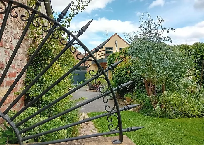 Couette-café Au Champ Du Coq